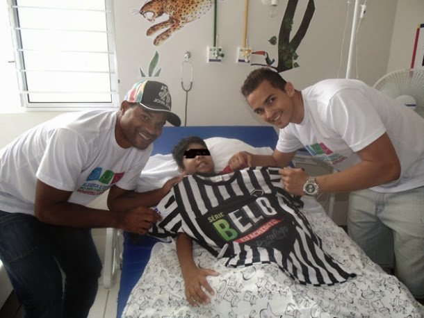 Jogadores do Belo visitam crianças com câncer 1