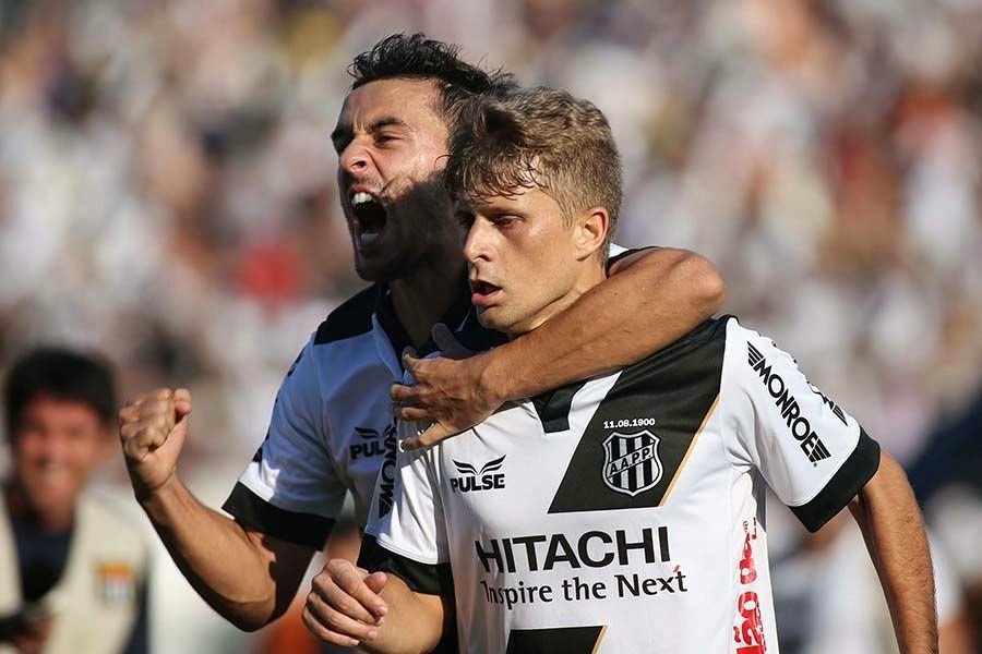 Ponte Preta vira no fim e afunda o Vasco 1 f 212279