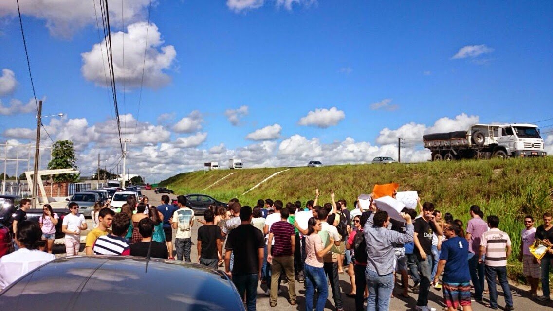 Estudantes de Direito da UFPB de Santa Rita fazem protesto 1 protesto Santa Rita