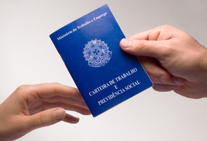 Paraíba gera 6,1 mil empregos nas micro e pequenas empresas em 2018 1 Carteira de Trabalho