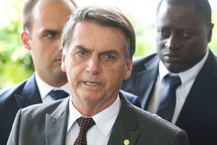 Bolsonaro manifesta solidariedade a famílias de vítimas de incêndio 1 bolsonaro 3