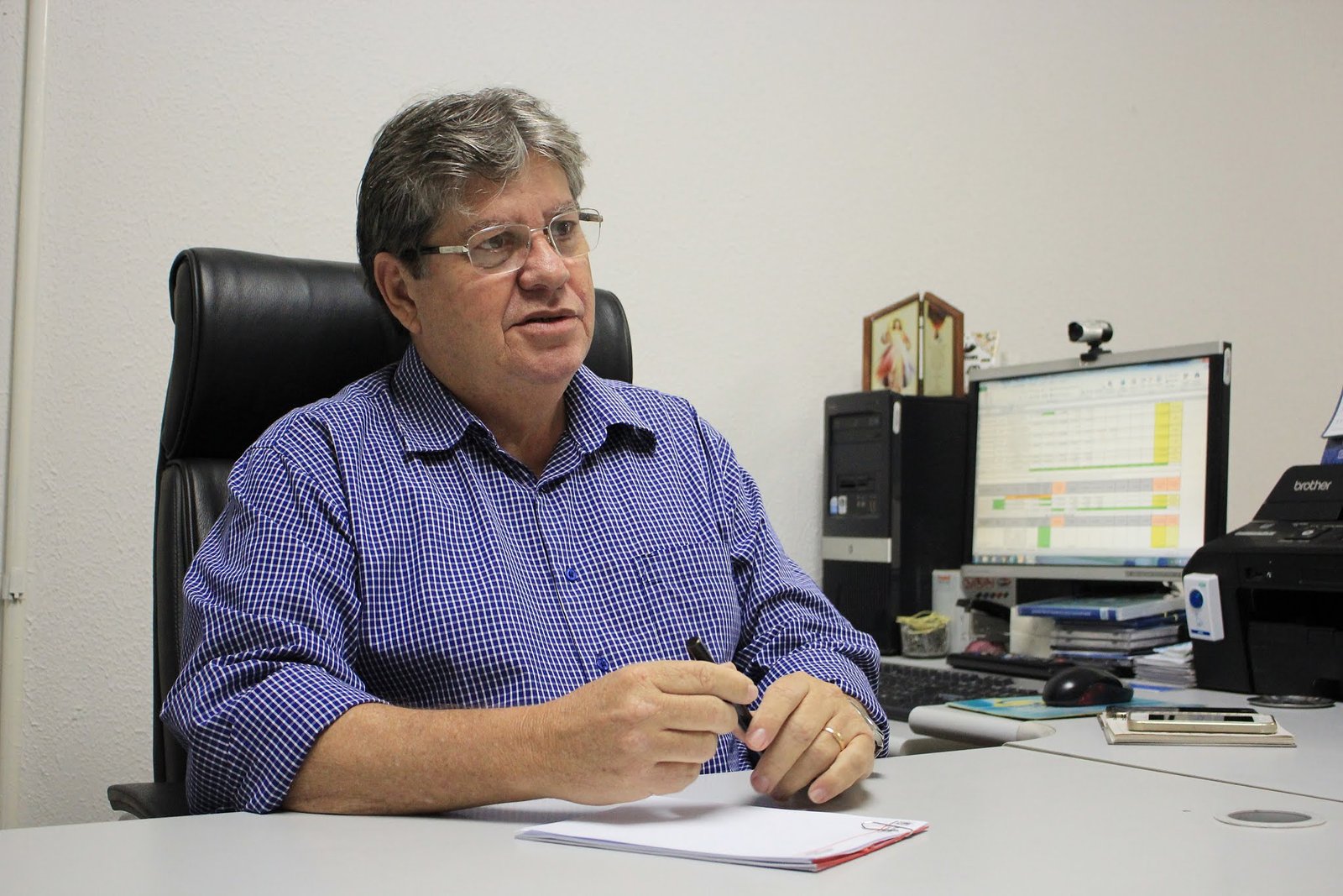 João Azevedo anuncia parcela do 13º salário para junho 1 joao azevedo2 foto walla santos