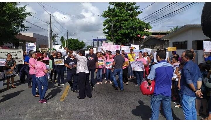 Grupo protesta contra não gratuidade de passagens para pessoas com câncer, na PB 1 IMG 20200218 110314 405
