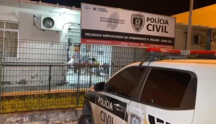 Homem ameaça divulgar fotos íntimas de namorada nas redes sociais tentando extorquir dinheiro e é preso, na Paraíba.Além disso, foi constatado que o suspeito mantinha um relacionamento abusivo com a vítima