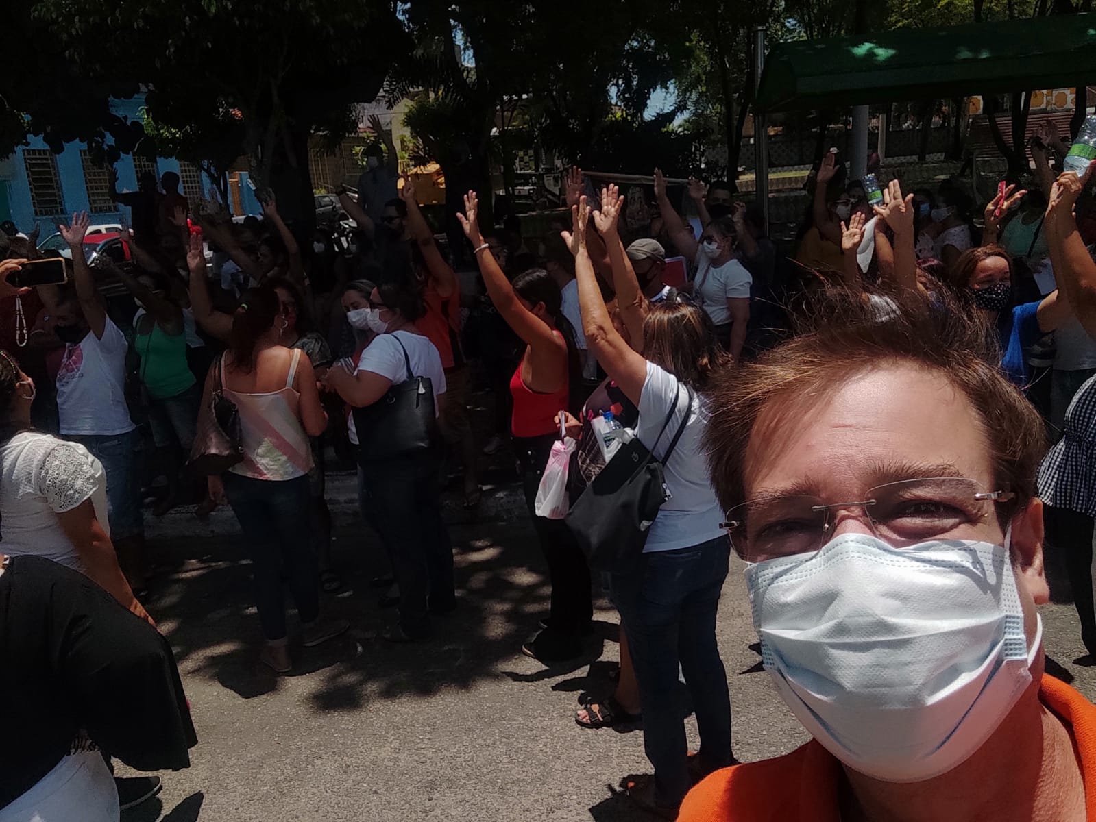 Servidores protestam nas ruas de Santa Rita e definem data para deflagrar greve por tempo indeterminado