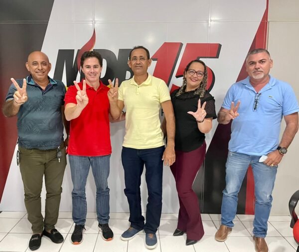 Pré-candidato a governador, Veneziano recebe apoio do ex-deputado Zé Paulo, do seu filho e de três vereadores de Santa Rita