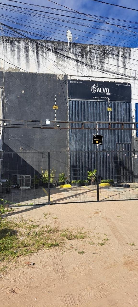 Bandidos arrombam parede e roubam armas de clube de tiro em Cabedelo 1 IMG 20240812 WA0058