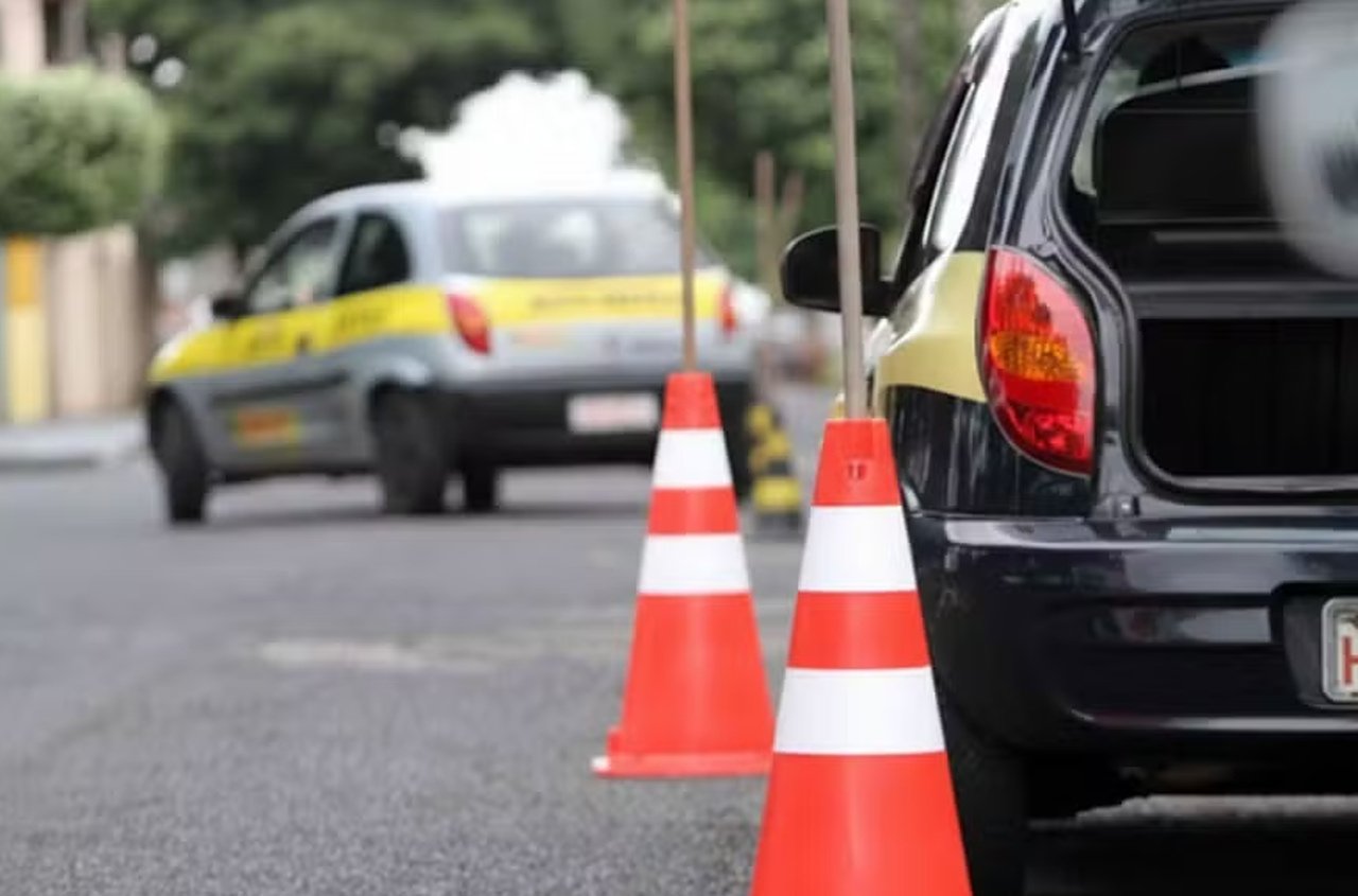 Paraíba acaba com obrigatoriedade da baliza para emissão da CNH