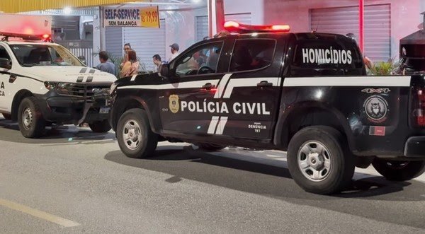 Homem é morto com mais de 20 tiros dentro de bar, em João Pessoa