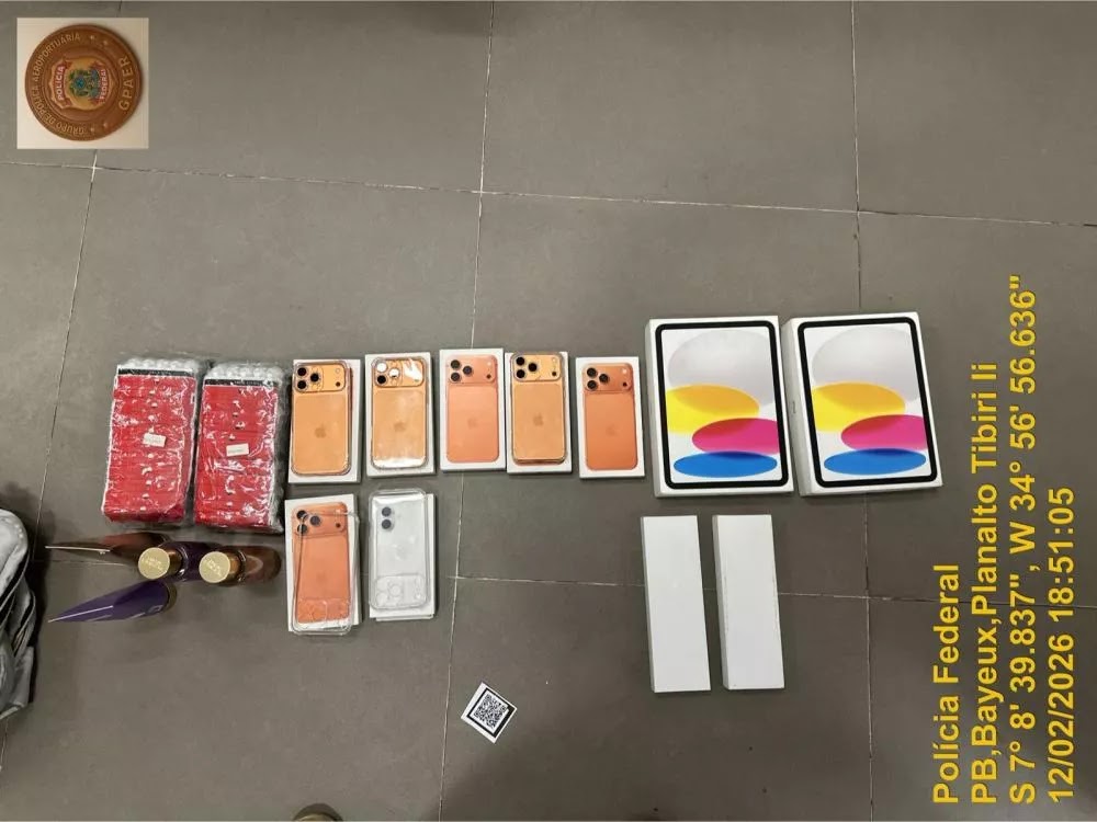 PF apreende mais de R$ 100 mil em eletrônicos e prende dois passageiros no Aeroporto Castro Pinto, em Santa Rita