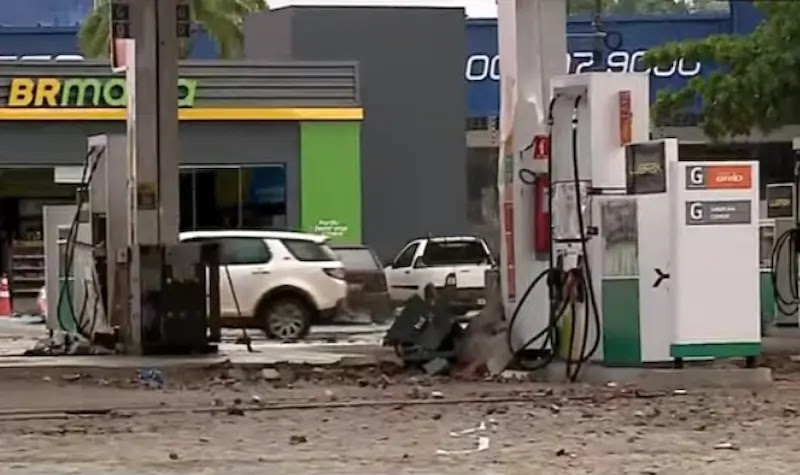 Posto de gasolina na BR-101, em João Pessoa, tem cofre explodido