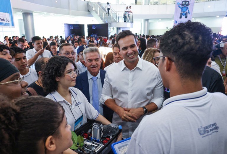 Governador Lucas Ribeiro abre Competição Paraibana de Robótica 2026 e destaca inovação na educação