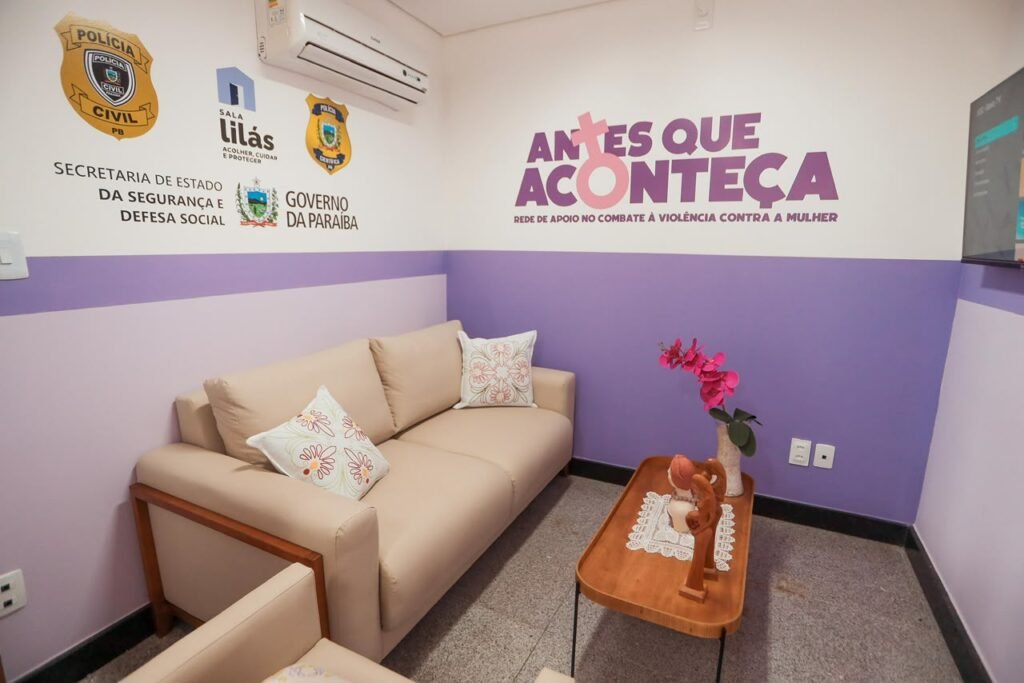 Há um ano, sala Lilás e casa de acolhimento fortalecem a proteção às mulheres 1 Sala Lilas
