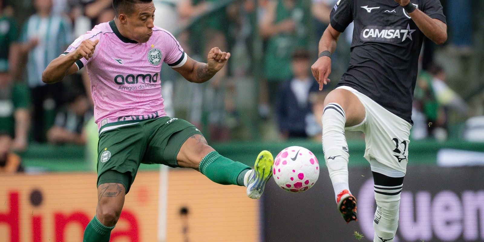 Coritiba e Botafogo empatam e mantêm jejum de vitórias no Brasileirão Coritiba e Botafogo empatam e mantêm jejum de vitórias no Brasileirão