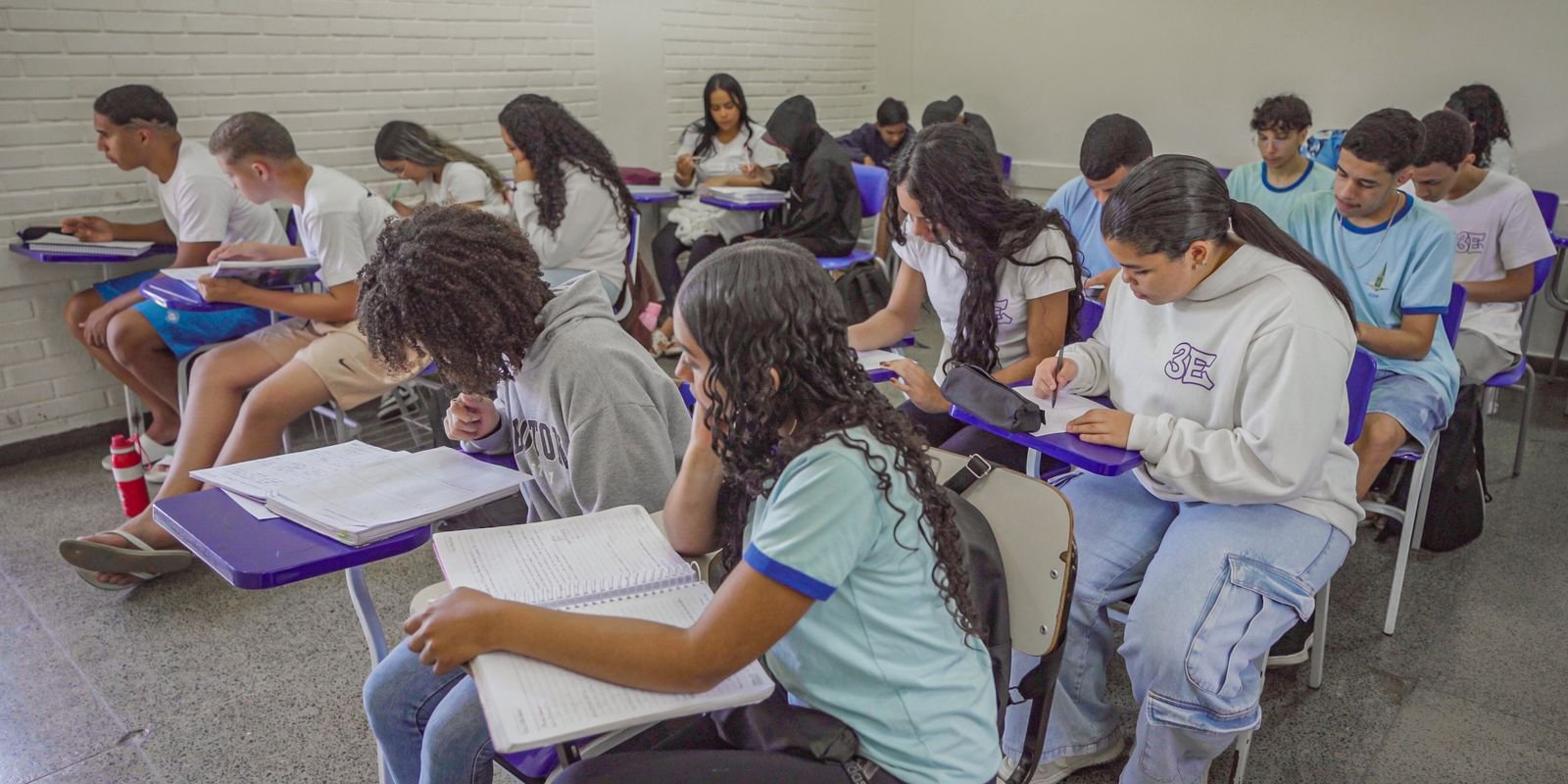 Estudantes de escolas públicas querem ensino e aprendizagem melhores Estudantes de escolas públicas querem ensino e aprendizagem melhores