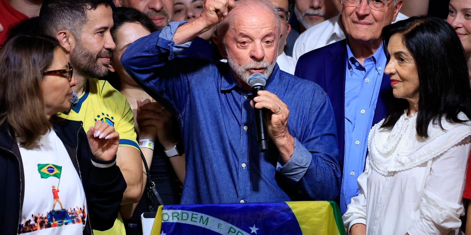 “Vamos mudar o jeito de governar este país”, diz Lula “Vamos mudar o jeito de governar este país”, diz Lula