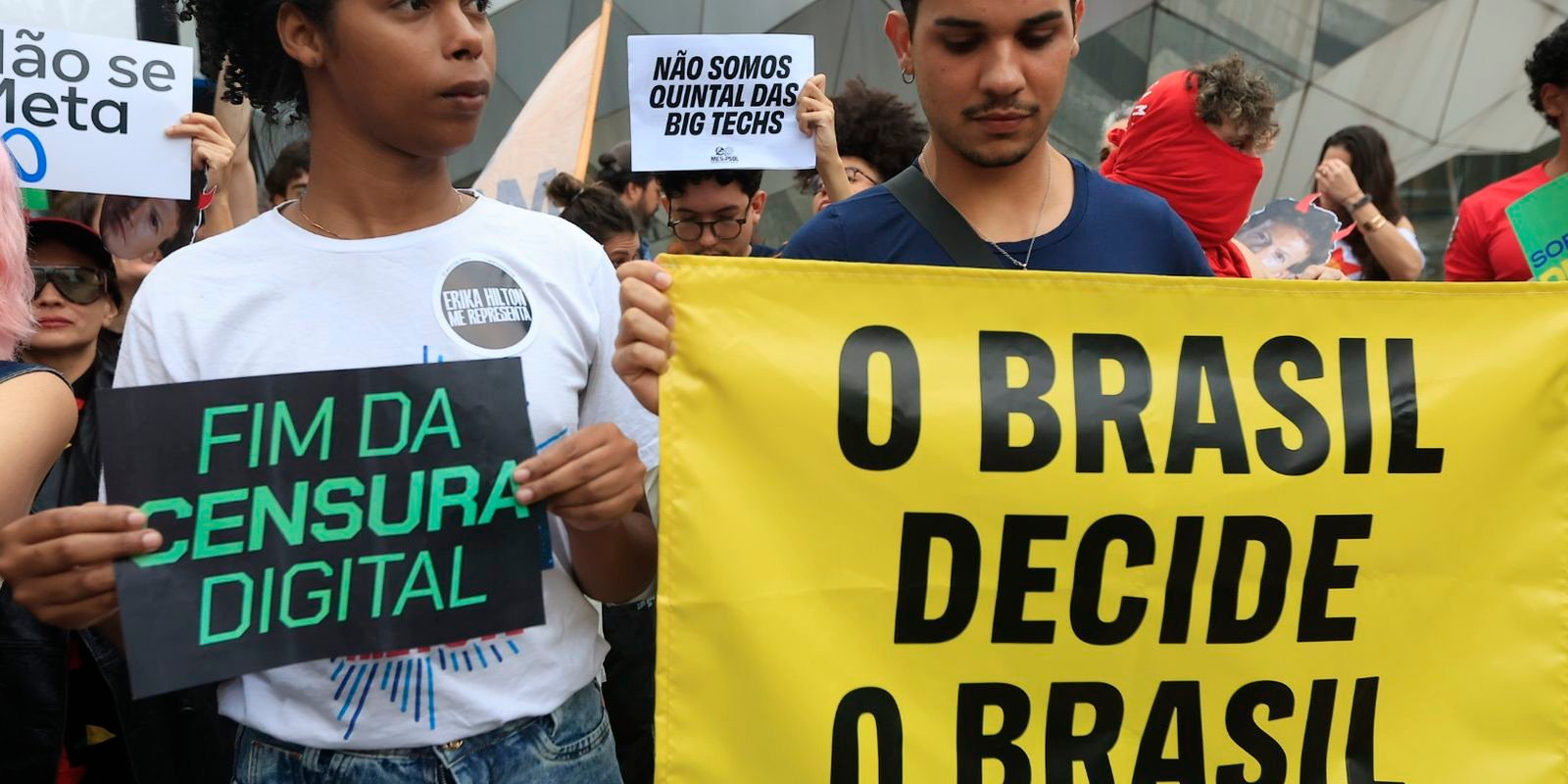Sociedade civil manifesta preocupação ao TSE por censura nas redes
