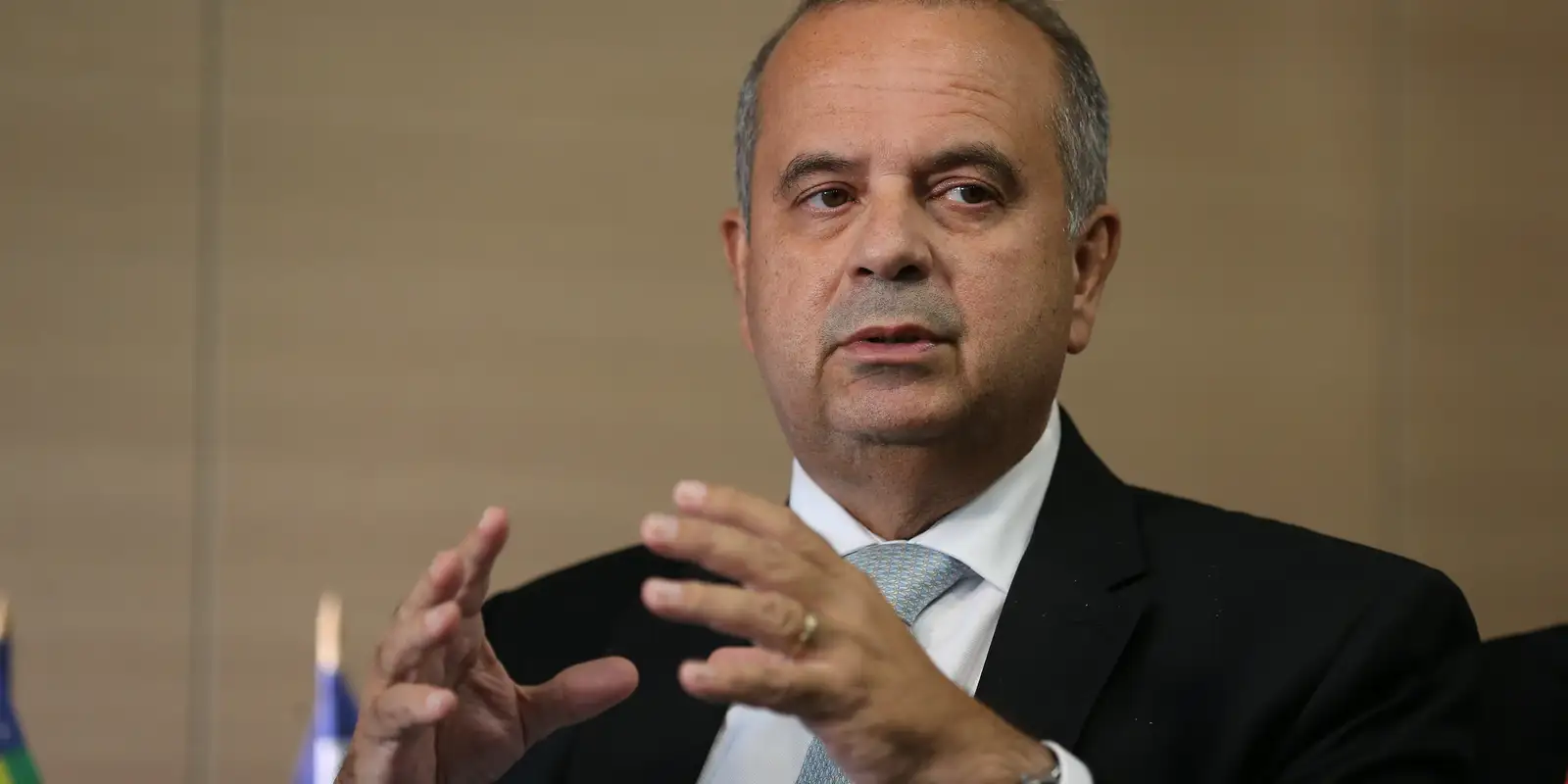 Coordenador de campanha se diz surpreso com fuga de Flávio Coordenador de campanha se diz surpreso com fuga de Flávio