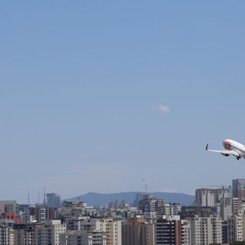 Anac estabelece regras mais restritivas para aviação em Congonhas (SP)