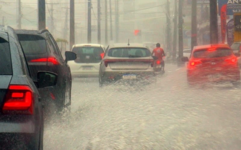 Inmet emite alertas de acumulado de chuvas para Santa Rita e mais de 20 cidades