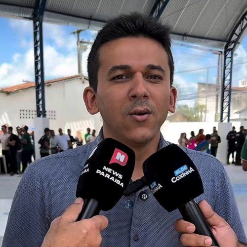 Gestão Jackson Alvino inicia regularização de títulos para moradores sem escritura