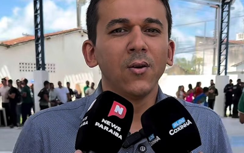 Gestão Jackson Alvino inicia regularização de títulos para moradores sem escritura