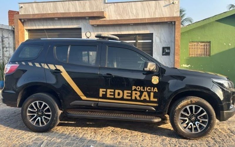 Operação da Polícia Federal cumpre mandados contra corrupção eleitoral em Cruz do Espírito Santo