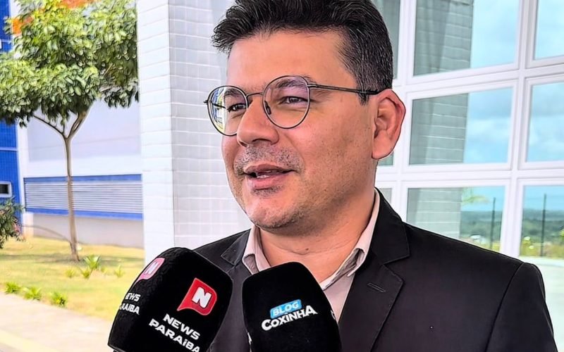 Dr. Luciano Alvino destaca investimentos em Santa Rita e parceria com o Governo do Estado durante entrega de equipamentos no Hospital Metropolitano