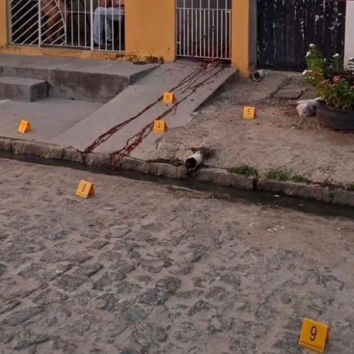 Jovem é morto a tiros ao tentar pular portão de residência para fugir de perseguição, na Paraíba