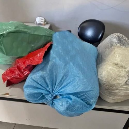 Pai e filho são presos com 25kg de maconha na BR-230, em Santa Rita