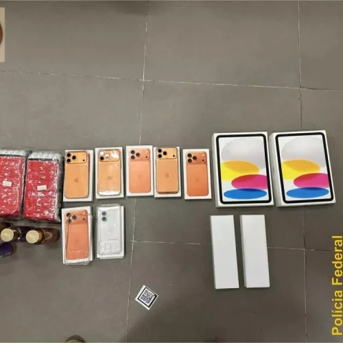 PF apreende mais de R$ 100 mil em eletrônicos e prende dois passageiros no Aeroporto Castro Pinto, em Santa Rita