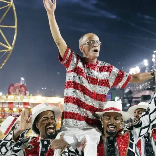 Viradouro é campeã do carnaval do Rio; escola que homenageou Lula é rebaixada