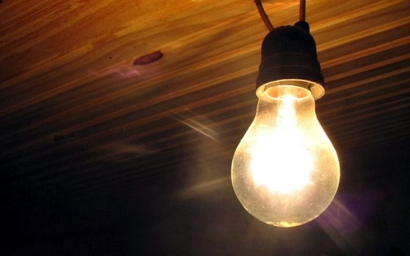Aneel mantém bandeira verde e conta de luz não terá aumento
