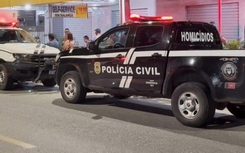 Homem é morto com mais de 20 tiros dentro de bar, em João Pessoa