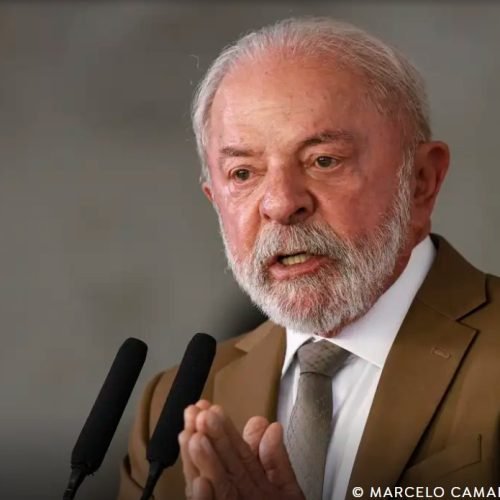 Lula anuncia fim da ‘taxa das blusinhas’; compras até U$ 50 não serão taxadas