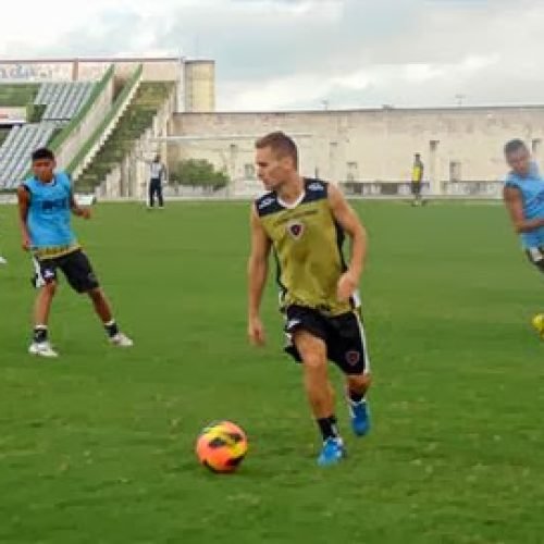 Botafogo renova com Rafael Aidar e anuncia dois reforços para 2014