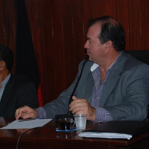 Presidente da Câmara, Anésio Miranda (PSB), agride vereador em sessão