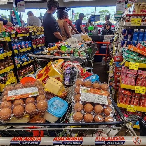 Consumo de alimentos cresce após proibição das bets no país, diz Abras