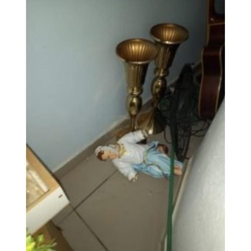 Homem com sinais de embriaguez invade igreja e quebra imagem de santo, no Vale do Piancó
