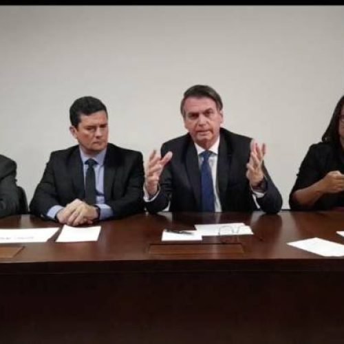 Bolsonaro anuncia décimo-terceiro do Bolsa Família para o fim do ano