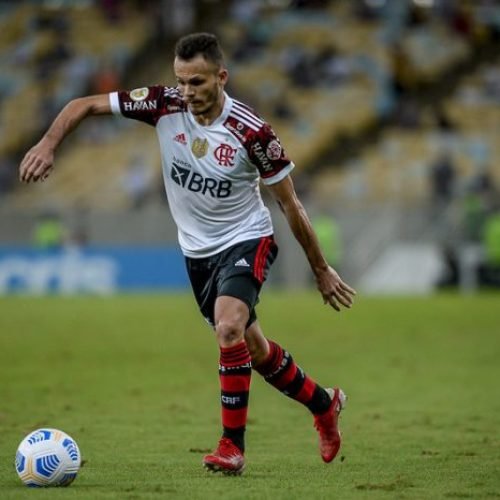 Renê do Flamengo é chamado de ‘paraíba’ nas redes sociais e cogita ir a justiça contra torcedores