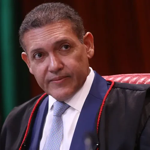 Kassio atende Flávio e suspende propaganda do PT que cita caso Master