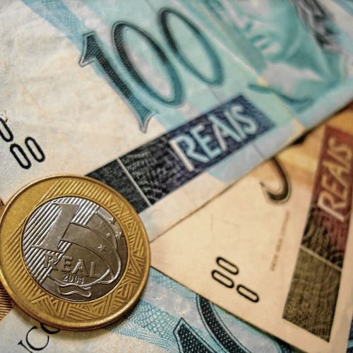 Governo propõe salário mínimo de R$ 1.040 para o próximo ano