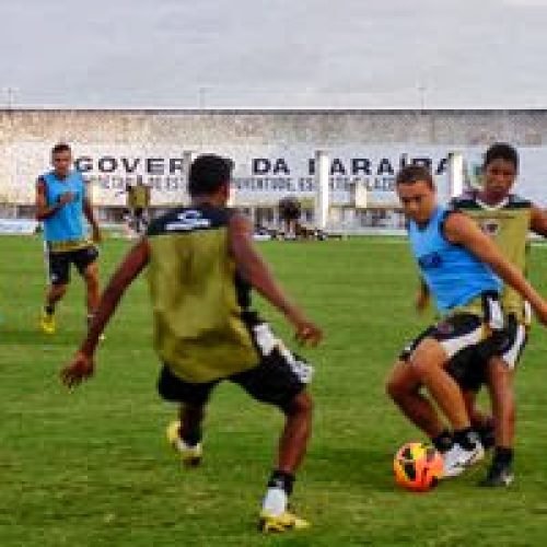 Belo deixa a PB rumo a Fortaleza para enfrentar o Tiradentes neste domingo