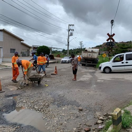 DER atende pedido de Epitácio e inicia serviço de recuperação da PB-004, em Santa Rita