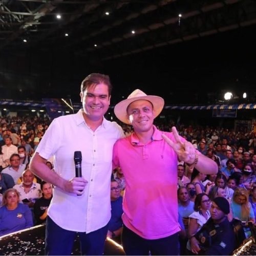 Epitácio reúne grupo e participa do lançamento da candidatura de Mersinho Lucena, em João Pessoa 