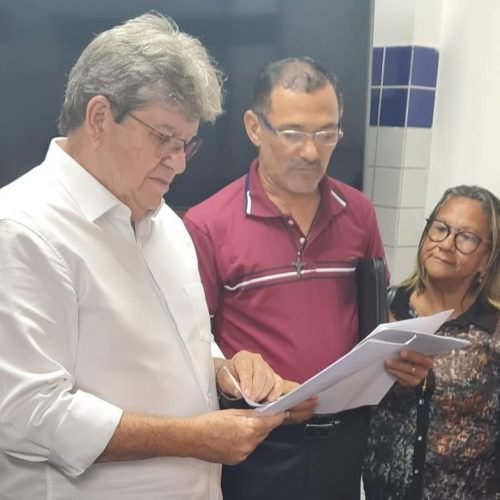 João analisará demanda para beneficiar 10 mil moradores de Várzea Nova com regularização fundiária
