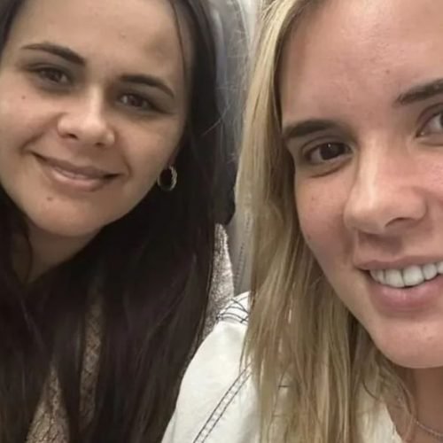 Raio atinge avião que transportava prefeita paraibana para Brasília.