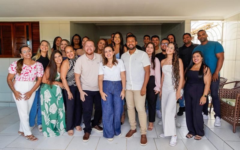 Com militância de Santa Rita, Pollyanna prestigia posse de Fernanda Alvino na presidência do PSB Municipal