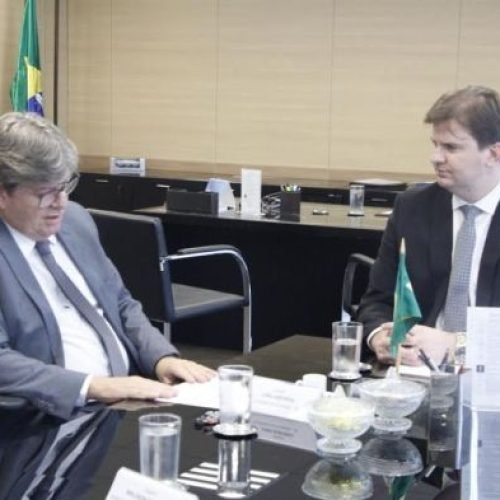 Ministro assegura recursos para Transposição na Paraíba